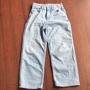 American Eagle Outfitters Light Wash Boyfriend Jeans